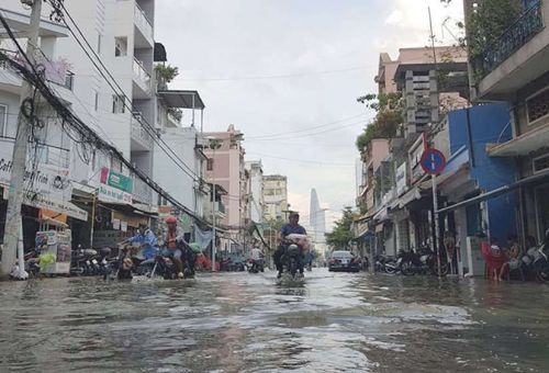 TP.HCM: NÂNG CAO NĂNG LỰC DỰ BÁO, CẢNH BÁO THIÊN TAI