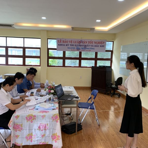 LỄ BẢO VỆ LUẬN VĂN TỐT NGHIỆP